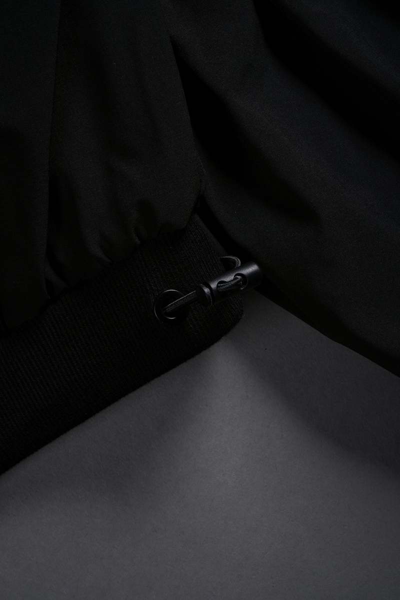 Darc Sport Roses While We're Here Cropped Zip Mockneck Sweater Negrii | QJOEB4163